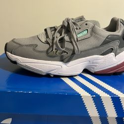 Adidas Falcon