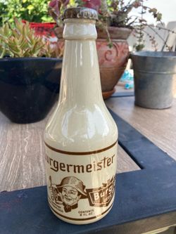 Original vintage burger, Meister bottle