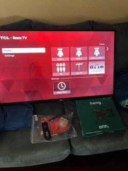TCL  Roku 43inch tv