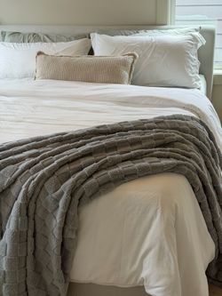 Checkered Fleece Blanket Size Queen Color Cool Grey