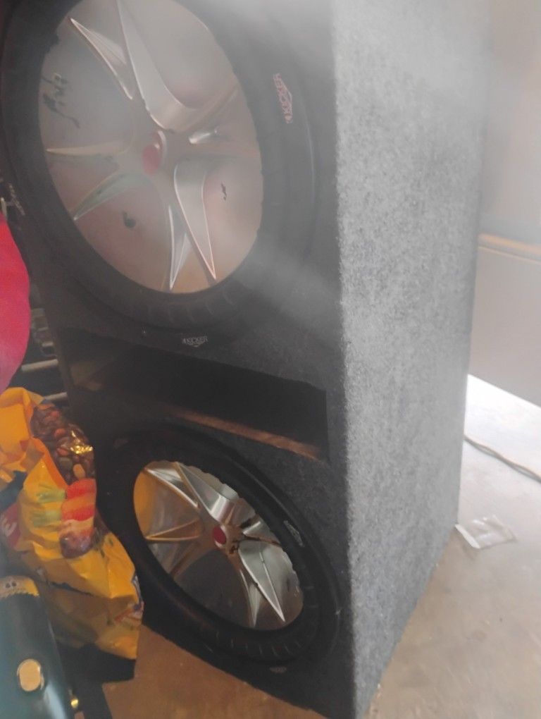 12" Speckers 75 With Box Loud