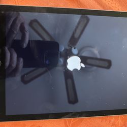 2 IPad Air 2 sell for part asking for $40