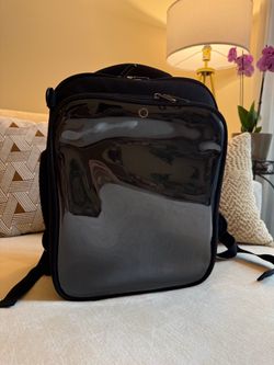 Daisypins Shield Backpack
