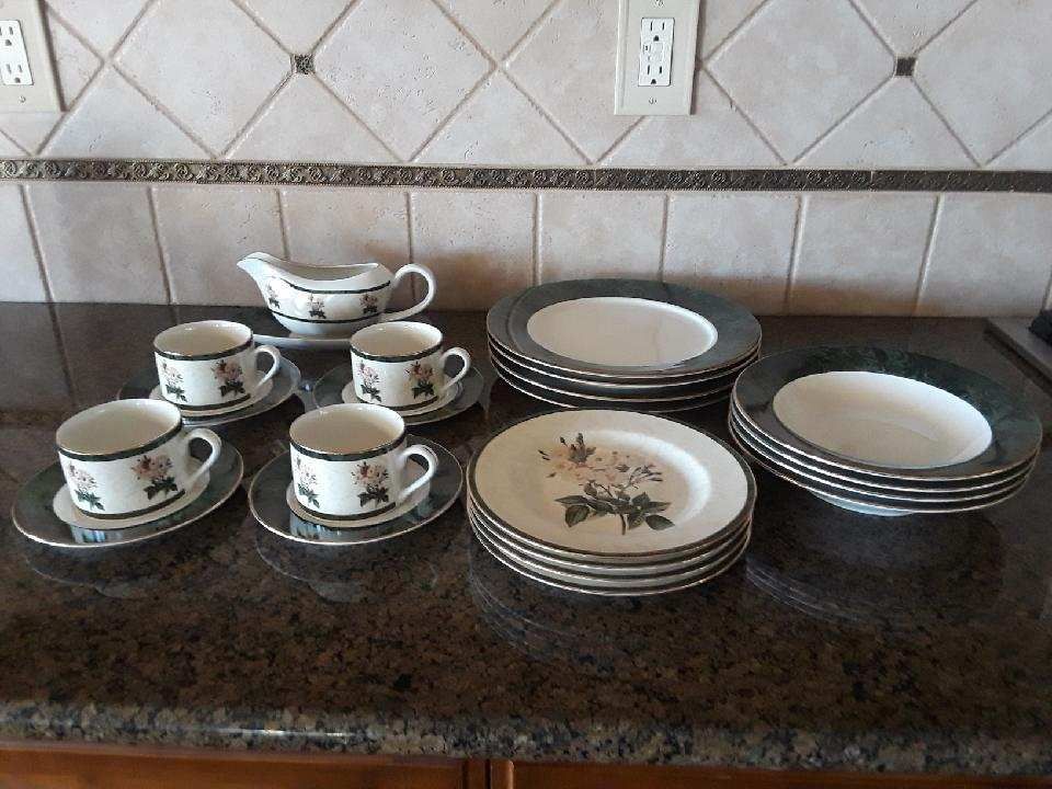 Brand new hallmark home collection. Sakura Juliana