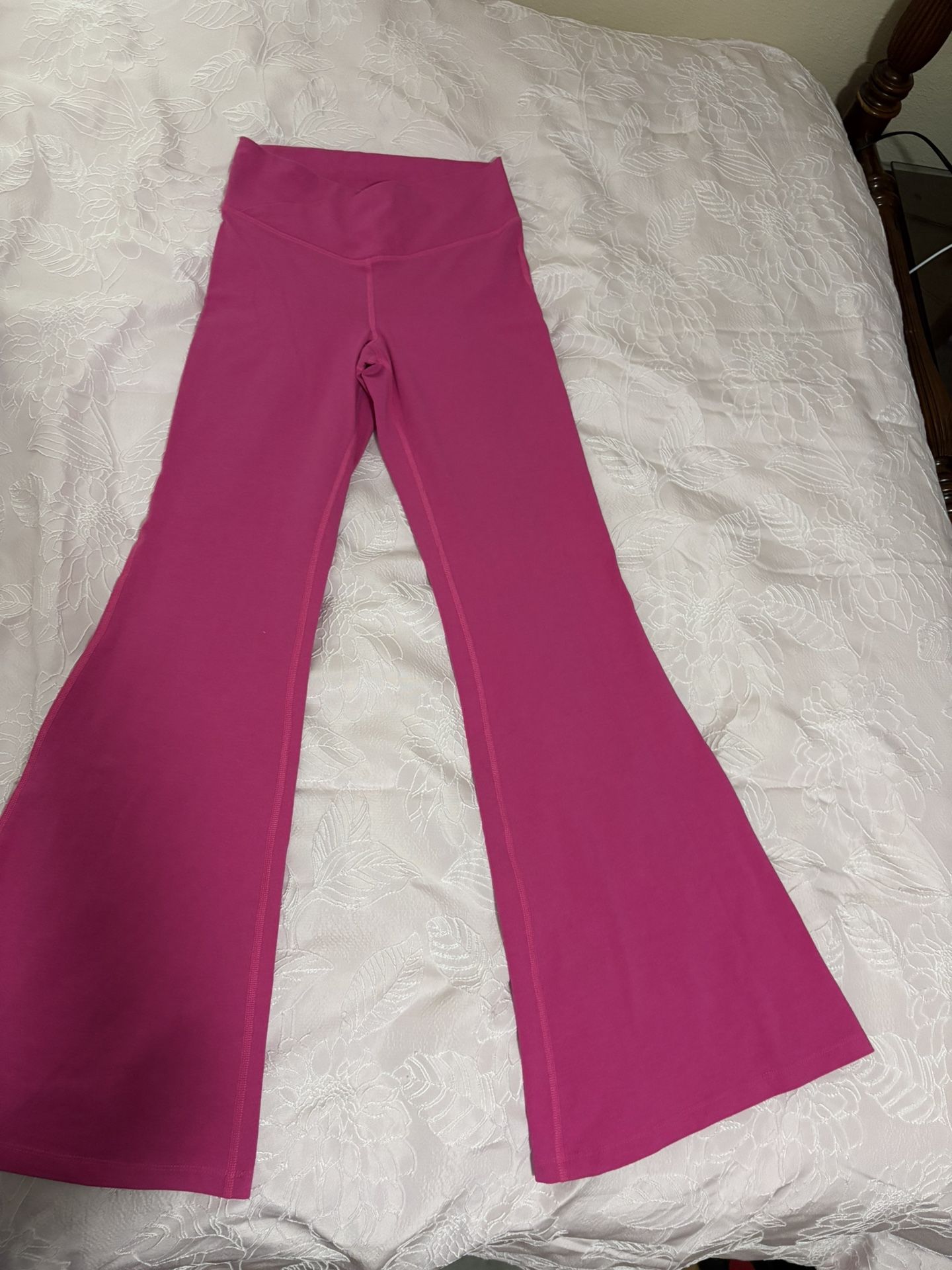 Old Navy Flare Leggings Brand New 