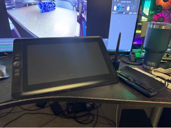 Wacom Cintiq 13HD Interactive Pen Display Monitor w/pen + accessories