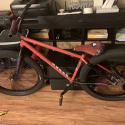 Red Mafia bomma 26in