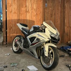 08 Gsxr 750 