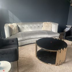 This Whole Living Room Set $500 For everything 