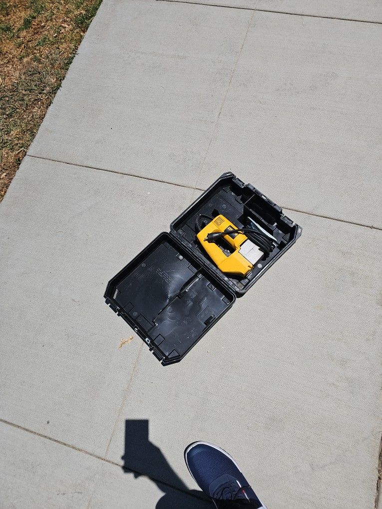 DeWalt DW313 Jigsaw In The Box