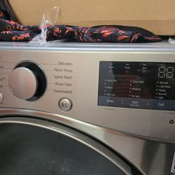 Washer and dryer set