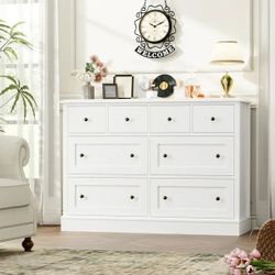 O616 $170  8 Drawer Horizontal Combo Dresser