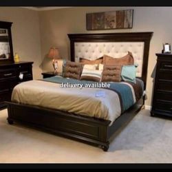 Solid Wood King Sized Dark Brown 6 Piece Upholstered Bedroom Set🌟 On Display🏠New Brand💯Bed Frame,Night Stand,Dresser,Mirror 🤩