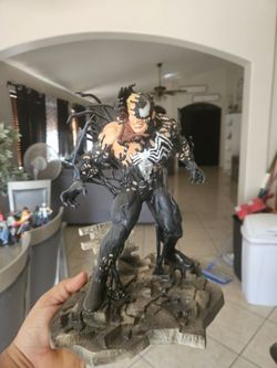 Venom figure