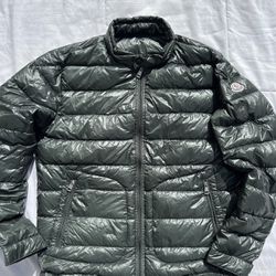 MONCLER Mens Acorus Quilted Nylon Down Jacket Forest Green Size 4 Zind1002543