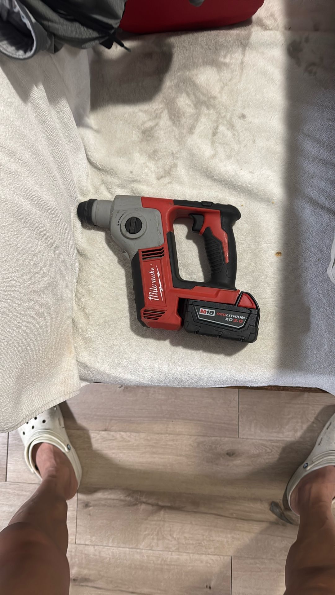 Milwaukee Rotatory Hammer 5/8” With Battery