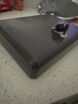 Black Lockbox / Security Safe with Key