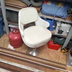 Boat CAPTAINS CHAIR for Sale in Oak Glen CA OfferUp