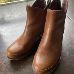 Chaco Catalina Mid Size 8 Women’s Boots
