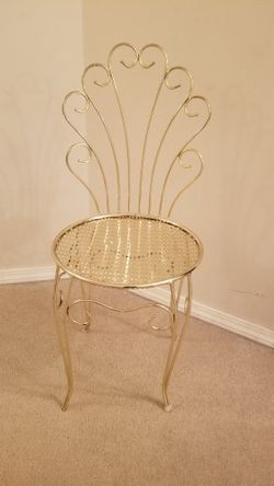 Hollywood Regency Child's Vanity Chair