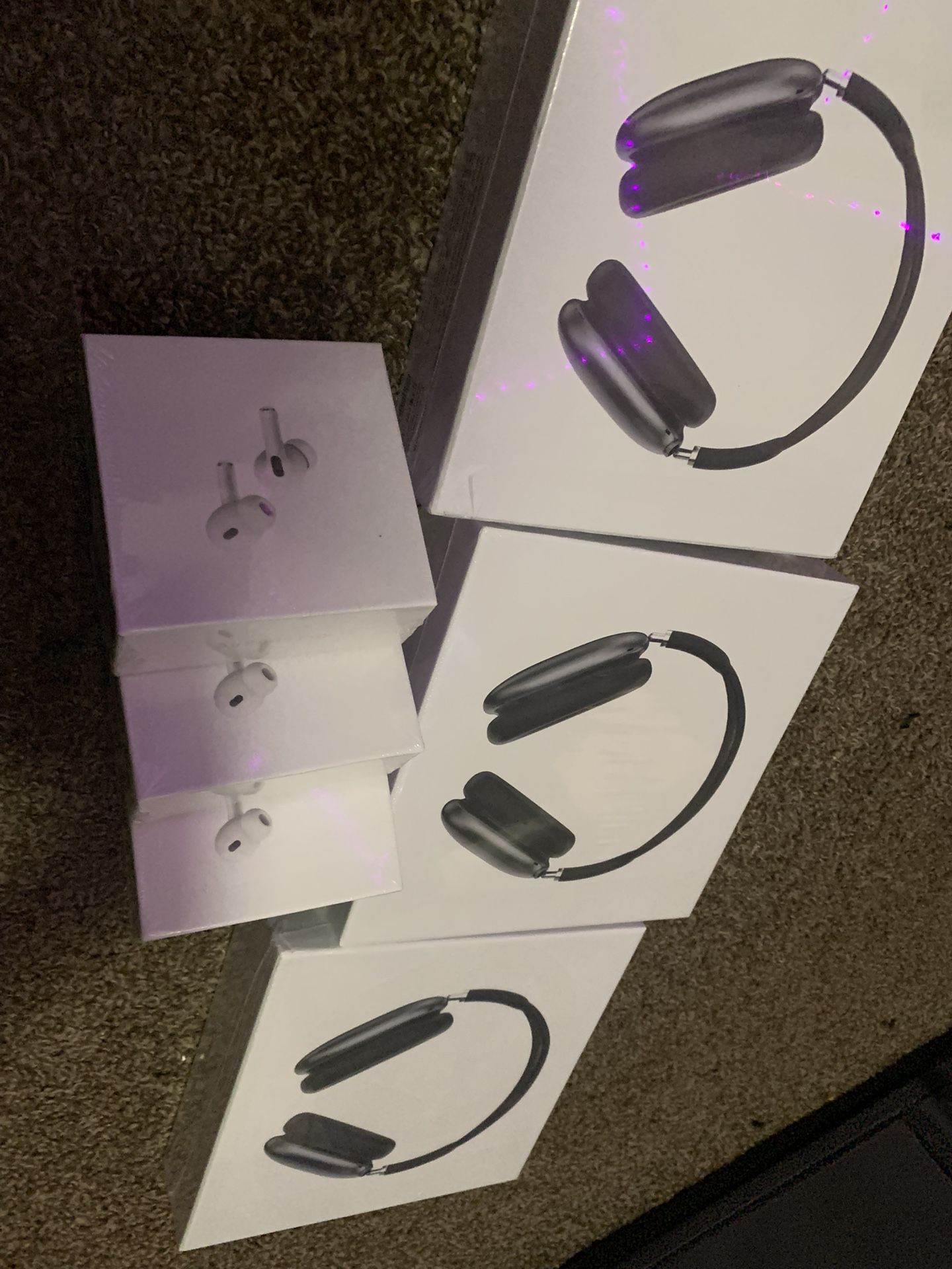 AirPods Max $250 