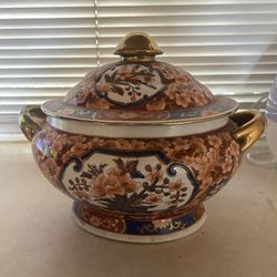 Decorative Chinese Ceramic Pot 