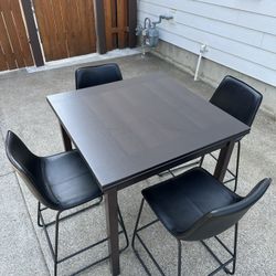 Extendable Dinning Table & 4 Stool Chairs