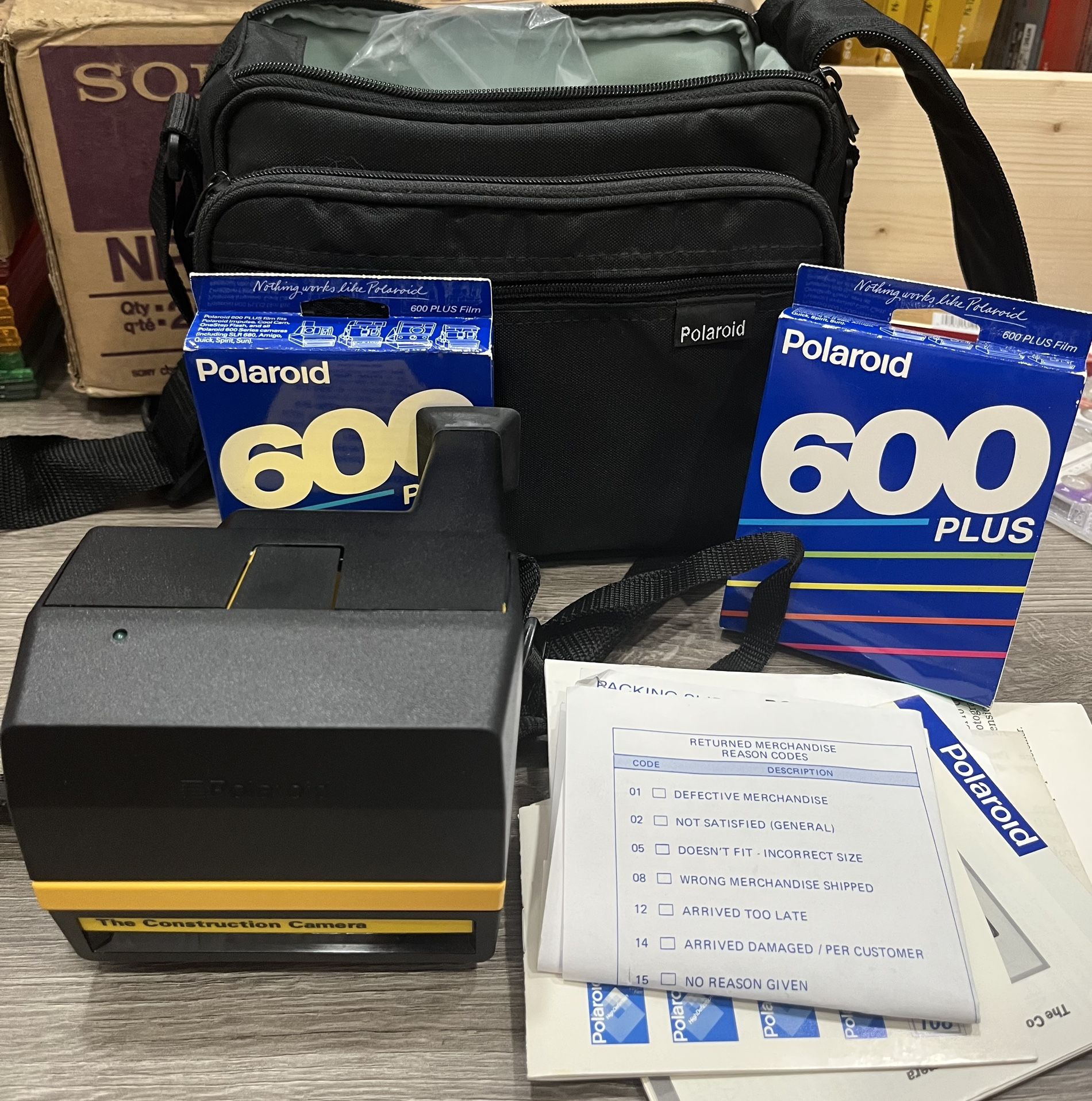 NEW Polaroid 600 Instant Camera Job Pro Construction w/ Bag Manual & 2 Film Plus