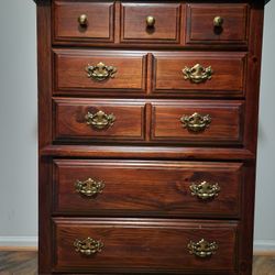 Vintage Broyhill 5 Drawer Dresser