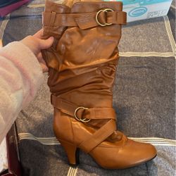 Size 8 Womens Boot Like New $15