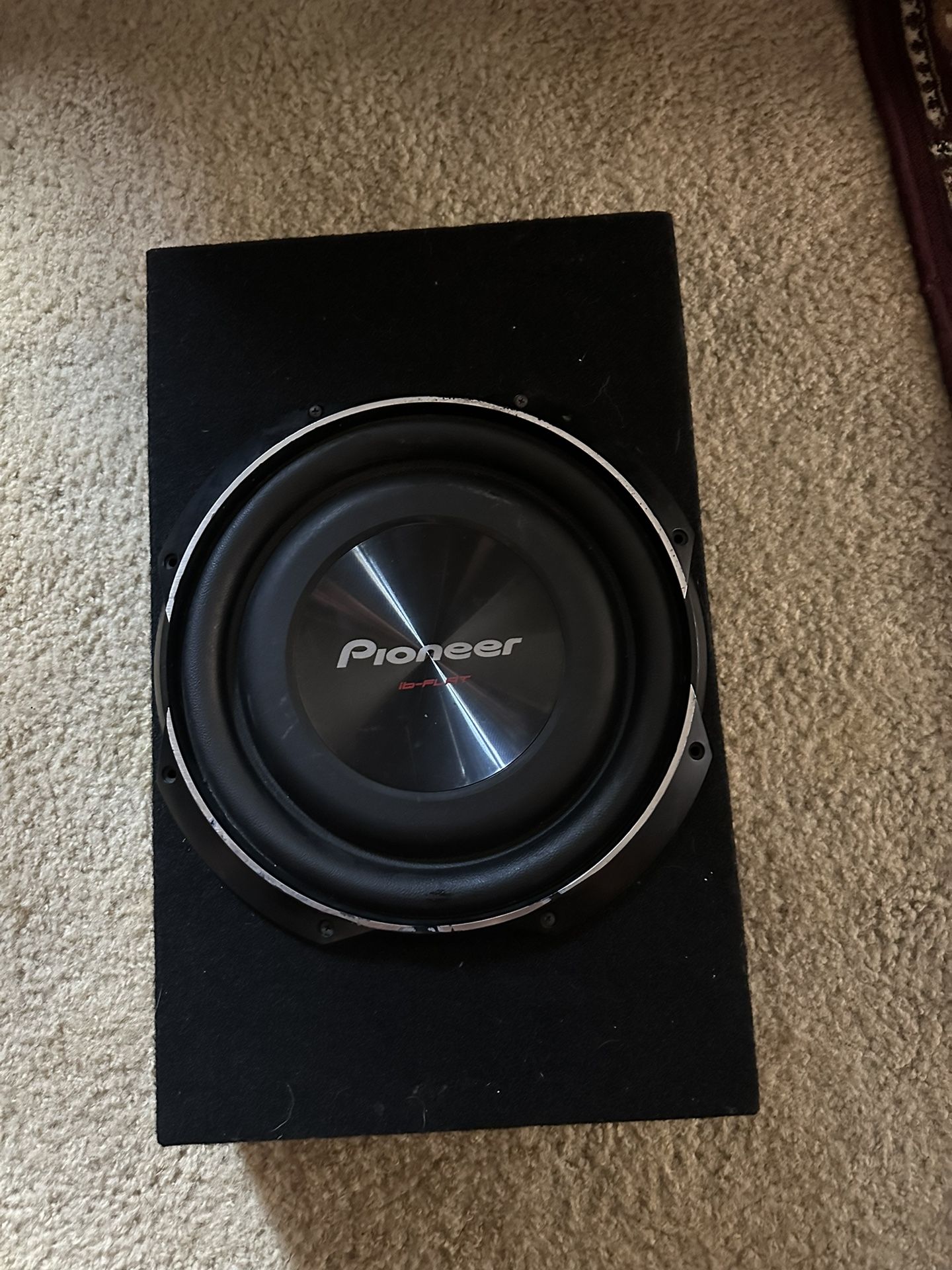 Pioneer in-flat subwoofer 