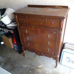Dresser