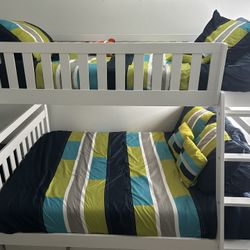 BRAND NEW TRIPLE BED TWO TWIN & FULL WITH TRUNDLE