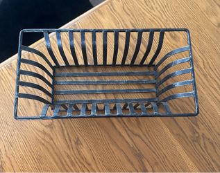 $4 - New condition heavy duty metal basket.  Measures 7”w x 13.25L x 5”t.  Pickup only in the area of 36th Ave and Pinnacle peak within 24hours of tak