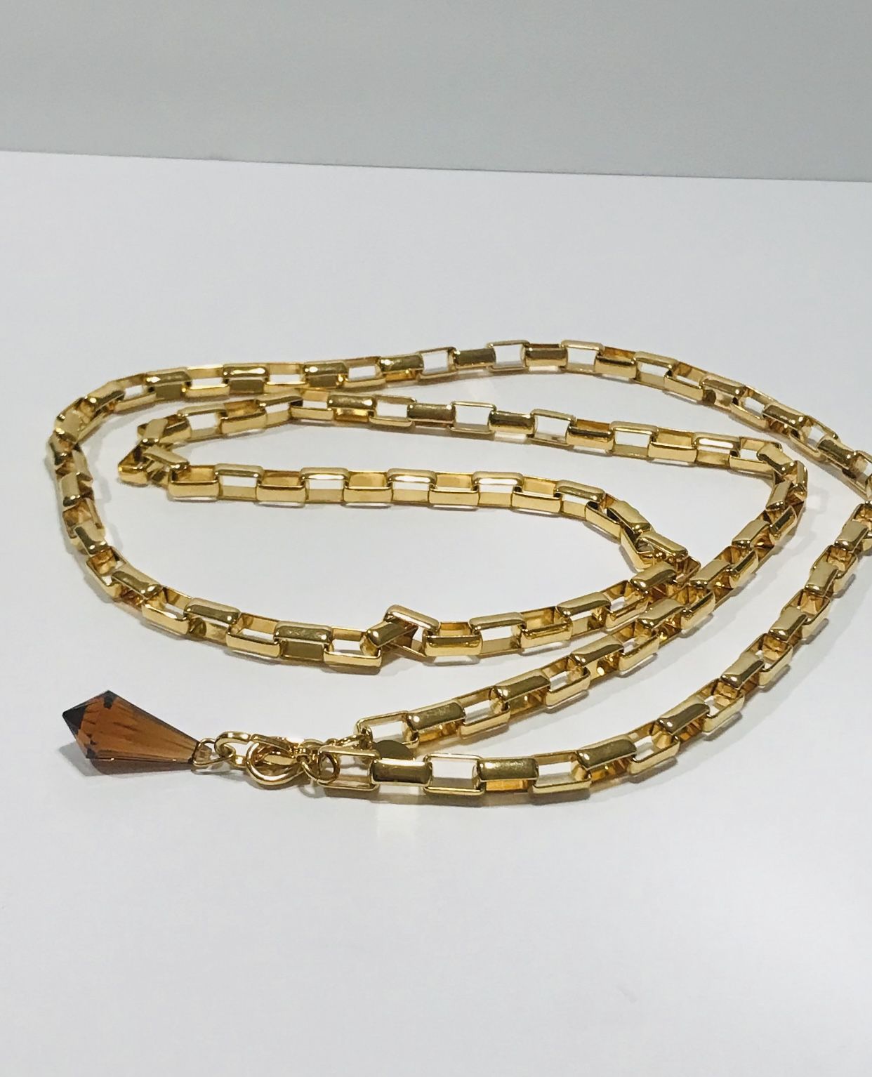 Vintage Joan Rivers Extra Long Gold Tone Rectangle Chain Link Amber Faux Stone. 