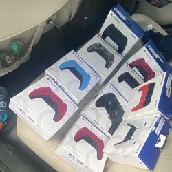 Selling Ps5 controllers 100 a peace nun less