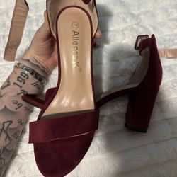Red Velvet open toed heels