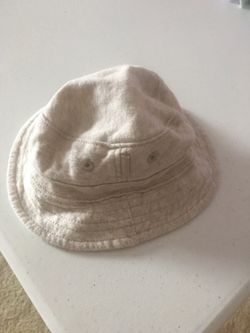 Baby gap hat