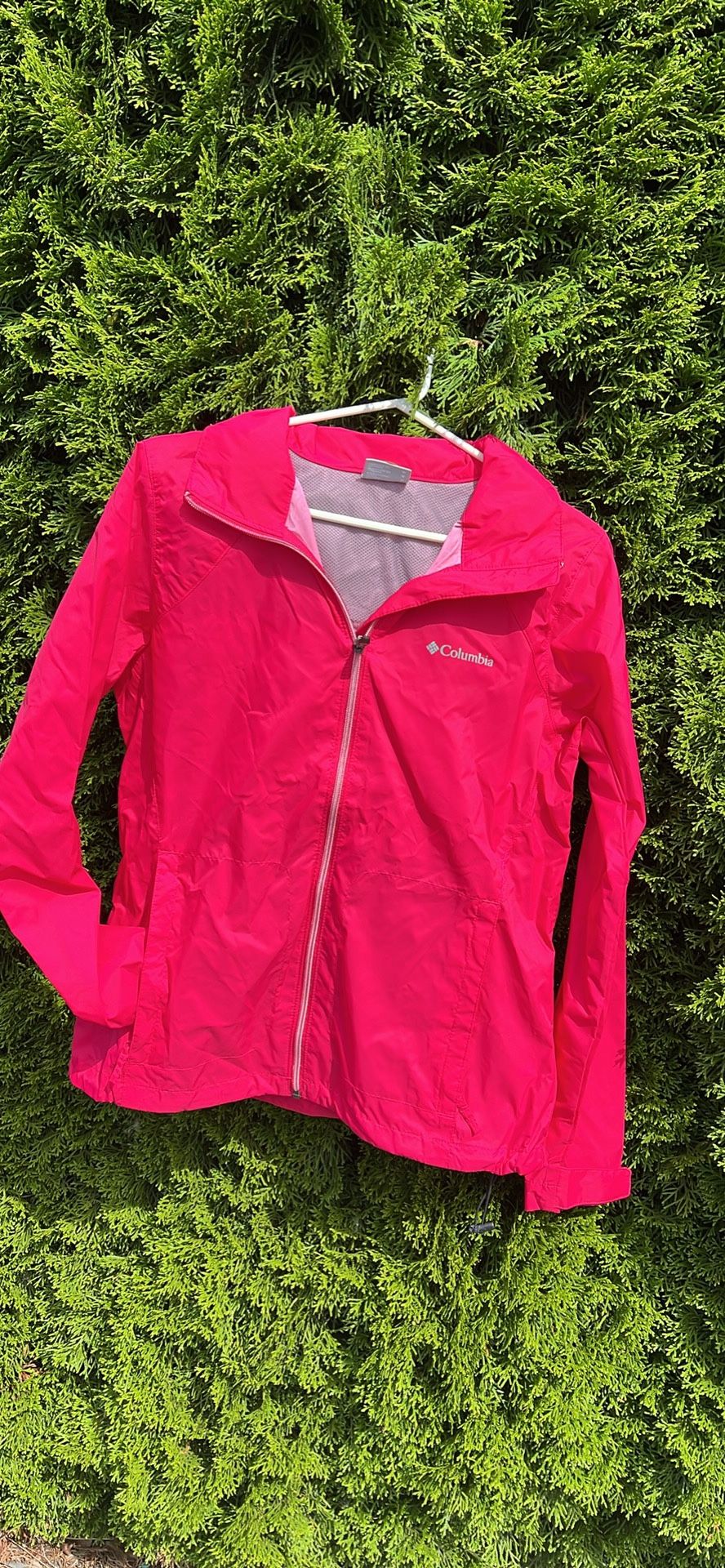 Hot Pink Colors Women Rain Jacket Size Medium Like New! Colombia Brand
