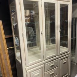 China Cabinet Hutch 