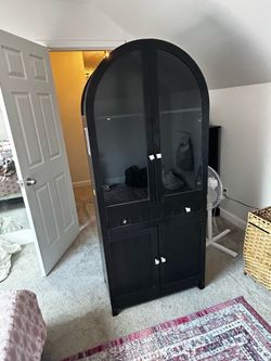 Arched cabinet
