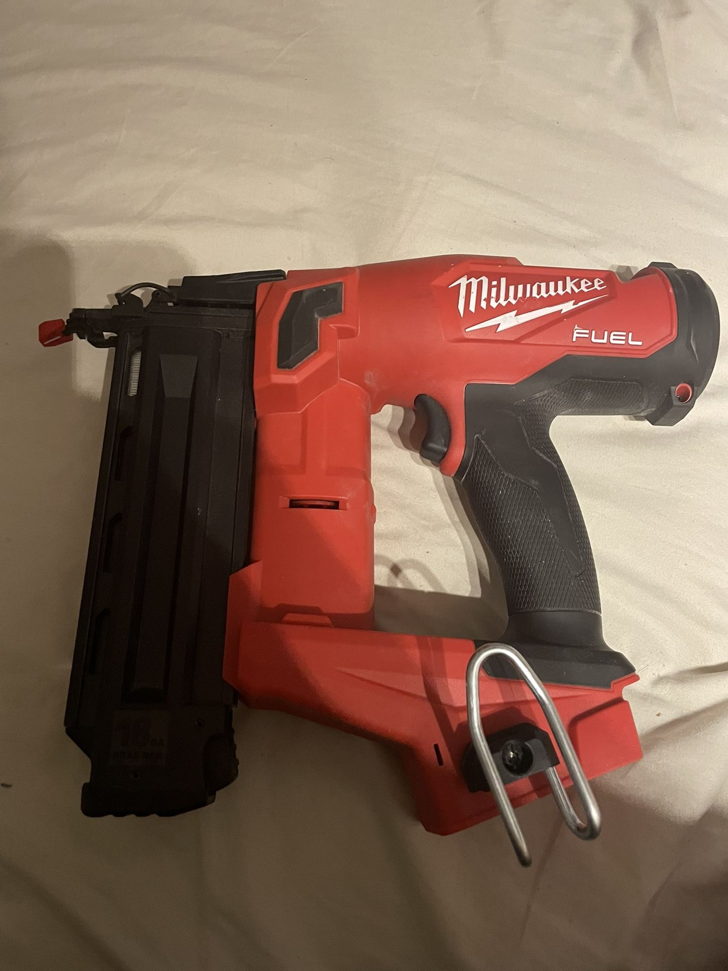 Milwaukee Fuel Gun 18G Nail New