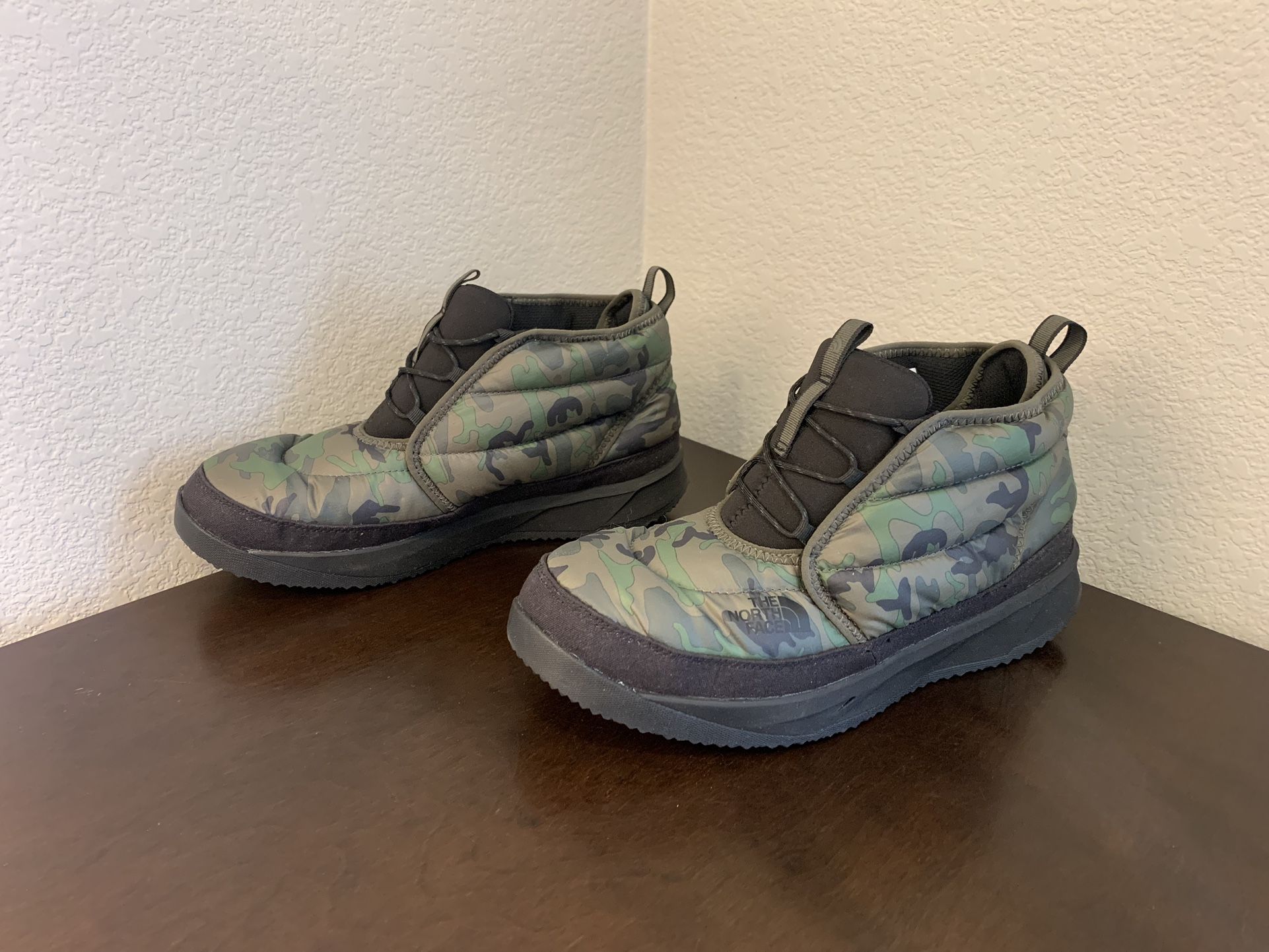 The North Face NSE Chukka Basecamp Insulated Men's Boots Black Camo Mens Size 10
