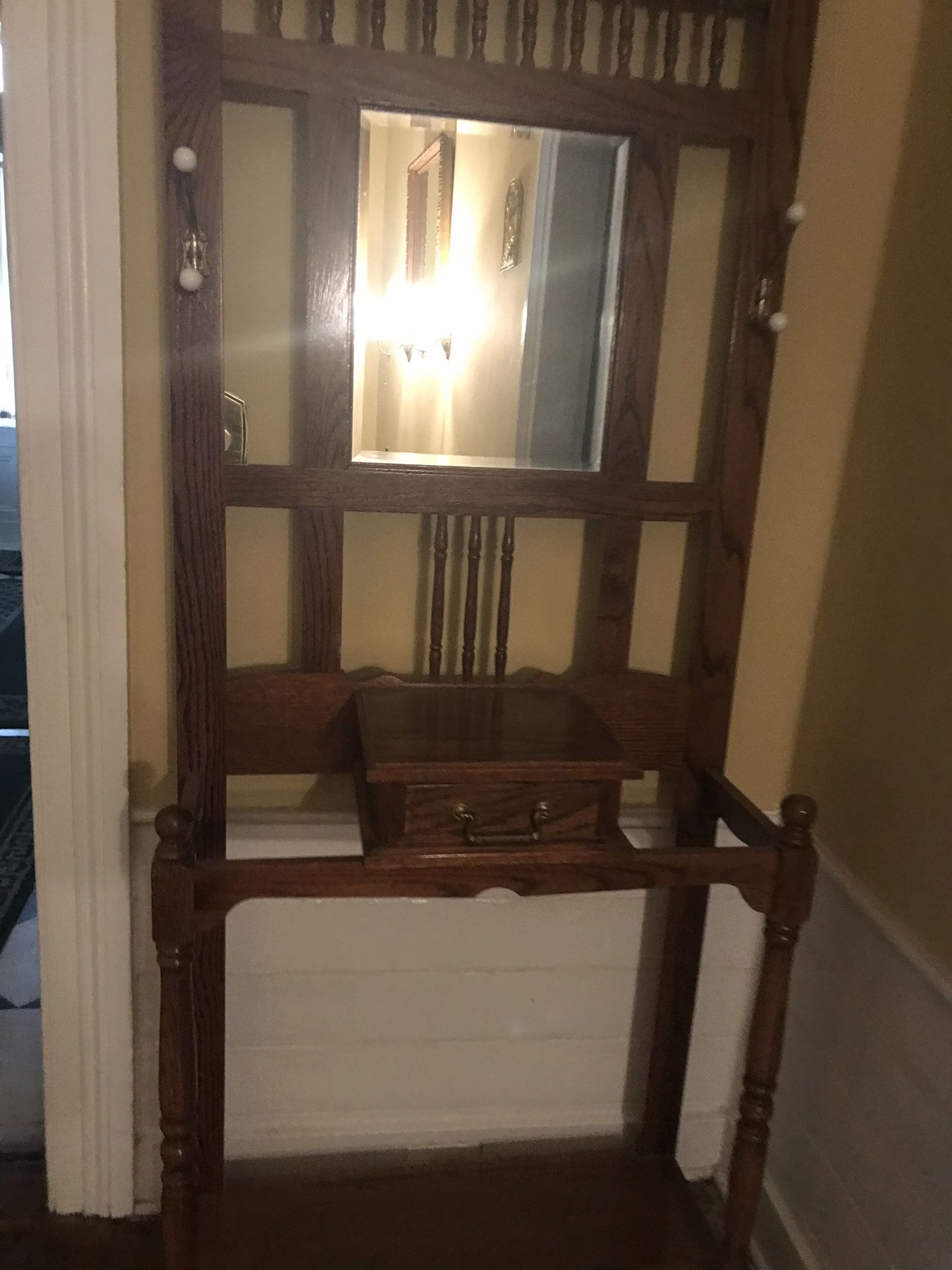 Nice show Mirror stand with draw