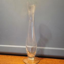 Vintage Princess House Heritage 10” Bud Vase With Fluted Edge And Etched etched Flowes, Clear Glass