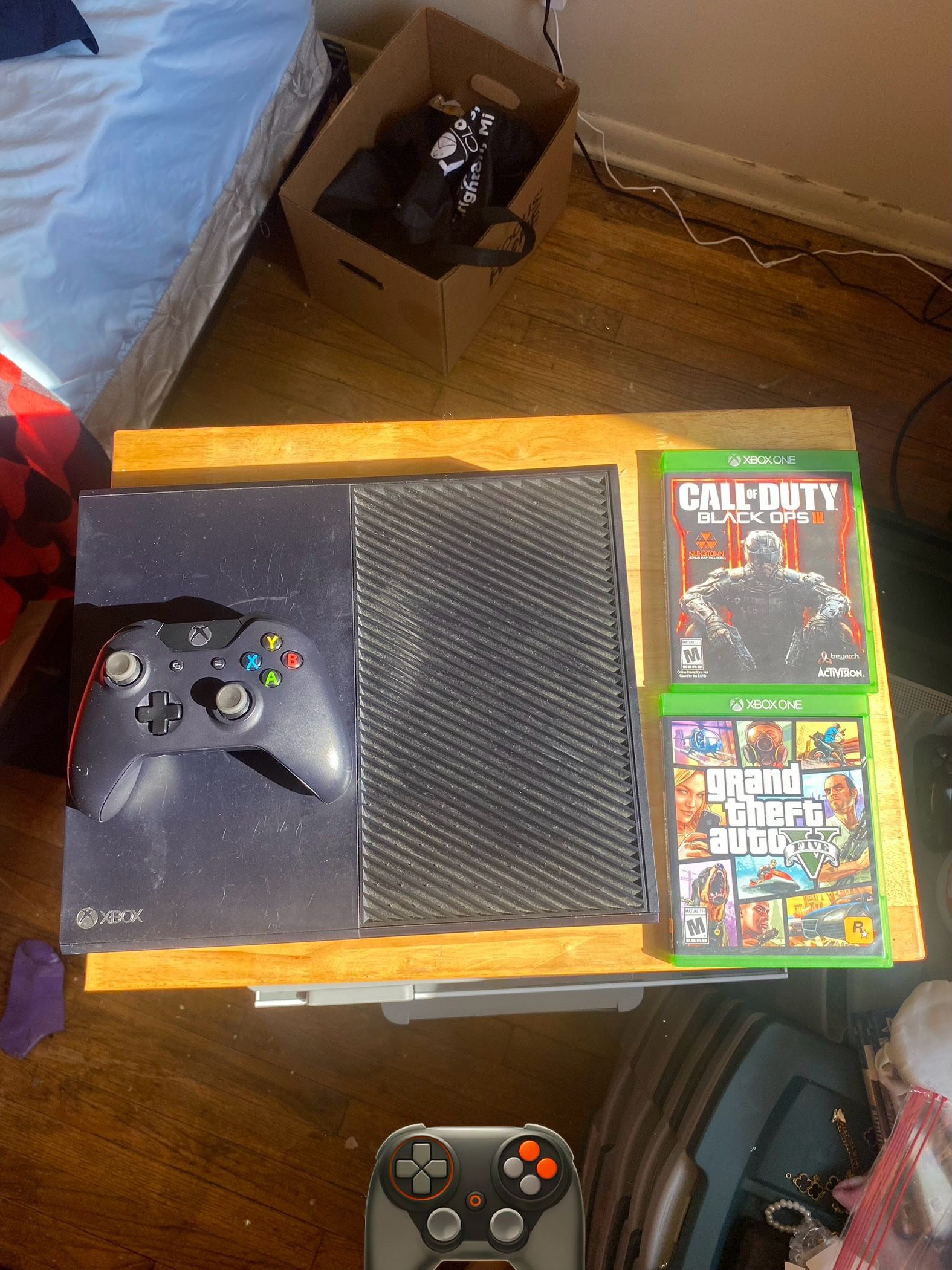 Xbox One 500GB Bundle w/ Controller + 2 Games - Black Ops 3 & GTA V