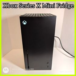 Xbox Series X Mini Fridge