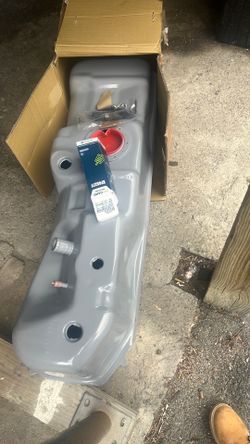 File tank and filter