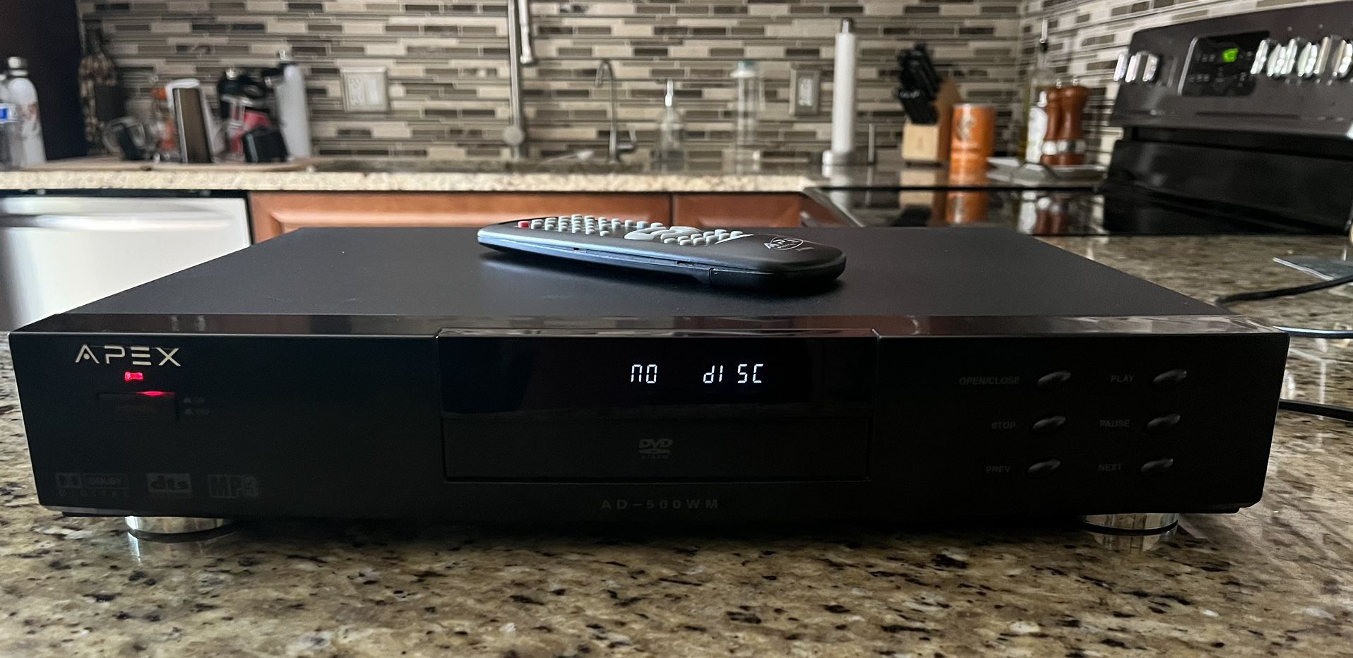 DVD Player Apex AD-500WM With Remote