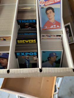 Collectible baseball cards for sale, ignore the zero $ , I’m waiting for the best offer !